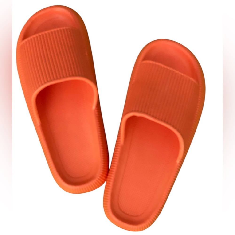 Cloud Slides Tangerine Orange Sz 40-41 Euro, 9-9.5 US